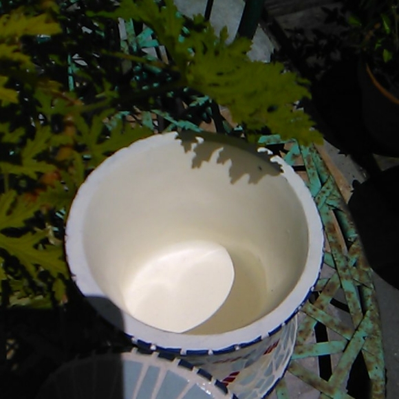 Ceramic Canister with lid - Picture 4 of 8